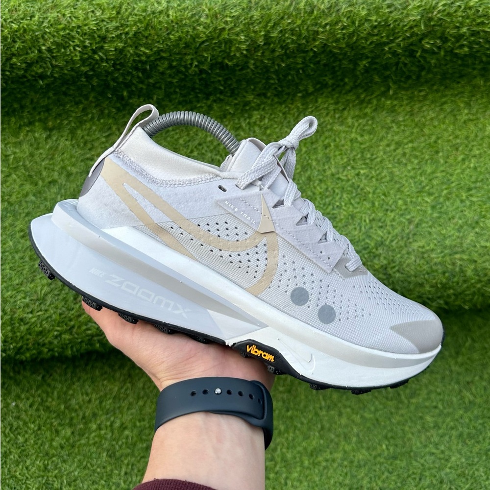 Women’s Shoes Nike ZoomX Zegama Trail 2 Vast Grey Trail Running 8 US Brand New